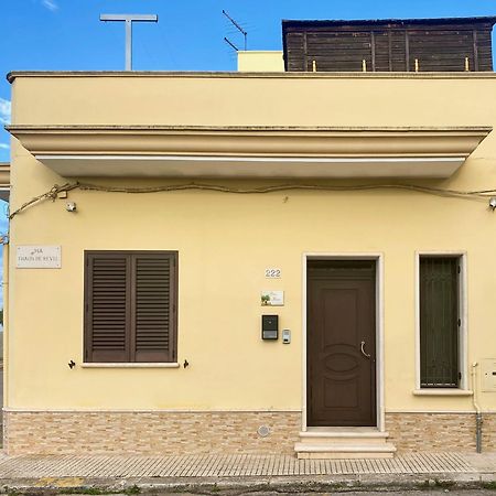 Casa Vacanze Ines Latiano Eksteriør bilde